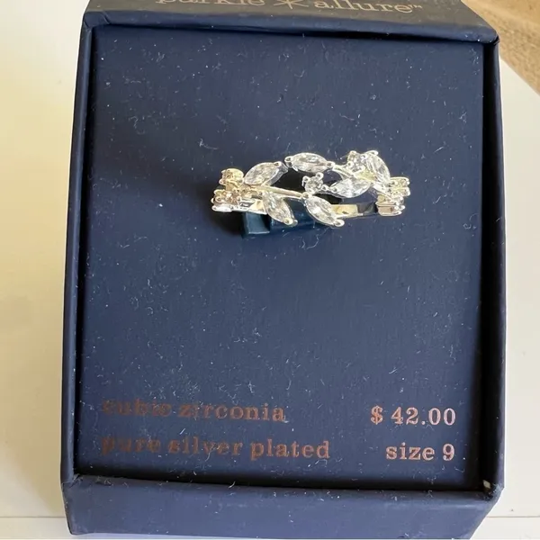 Sparkle Allure Ring Size 9 Cubic‎ Zirconia Pure Silver Plated Vine Design - Image 3