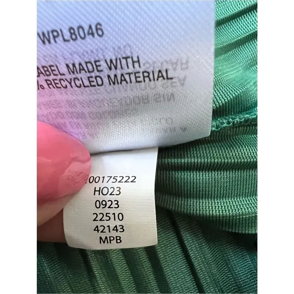On 34th NWT Sleeveless High-Neck Pleated Tank Top Forest Emerald Green Size XS - Image 12