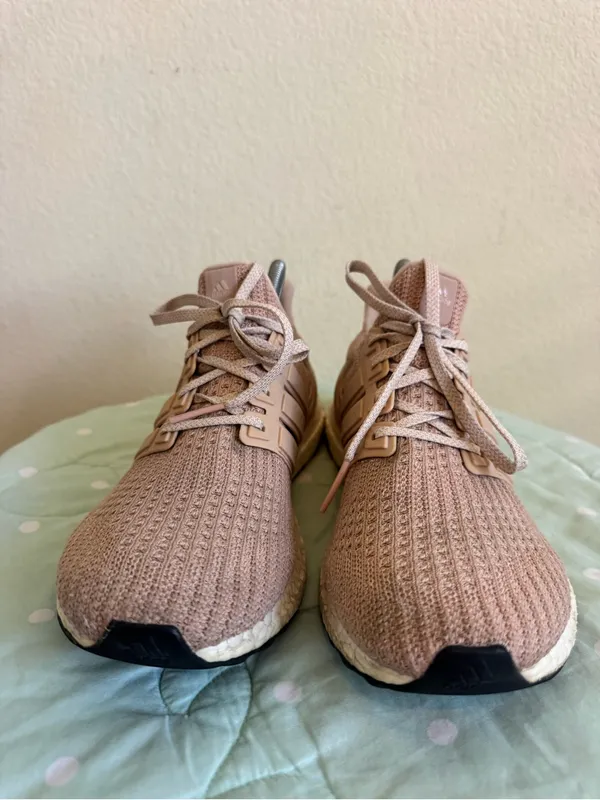 Adidas Ultraboost 4.0 sneakers in the "Ash Pearl size 9.5 - Image 7