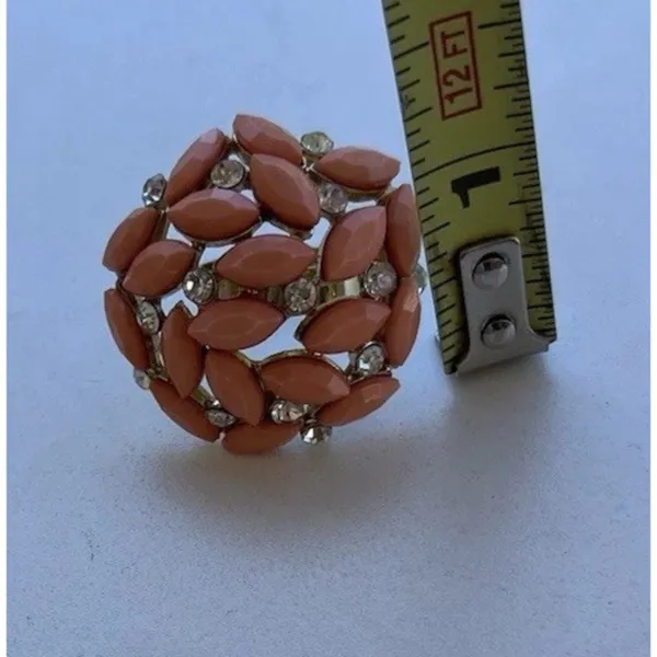 Vintage Gold Tone Coral Pink Peach Lucite Cabochon Ring stones Women’s Sz 8” - Image 8