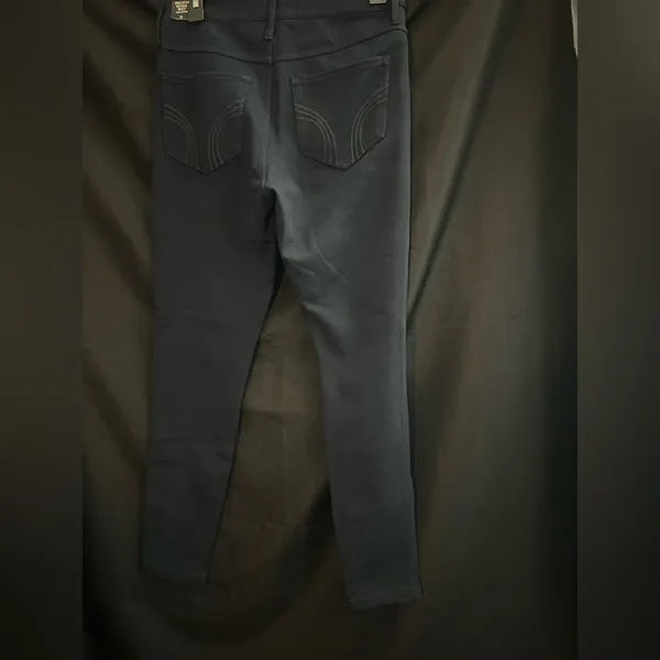 Hollister Black Natural Waist Jean Leggings 30x29 SZ 11 NWT - Image 2