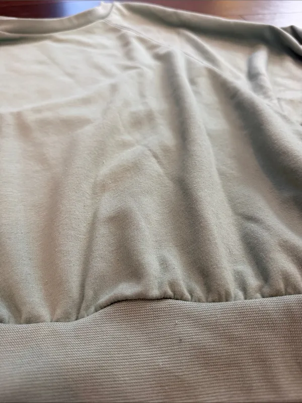 GAP Women’s Sage Green Crewneck Cropped Sweatshirt Size Medium - C54-045 - Image 4