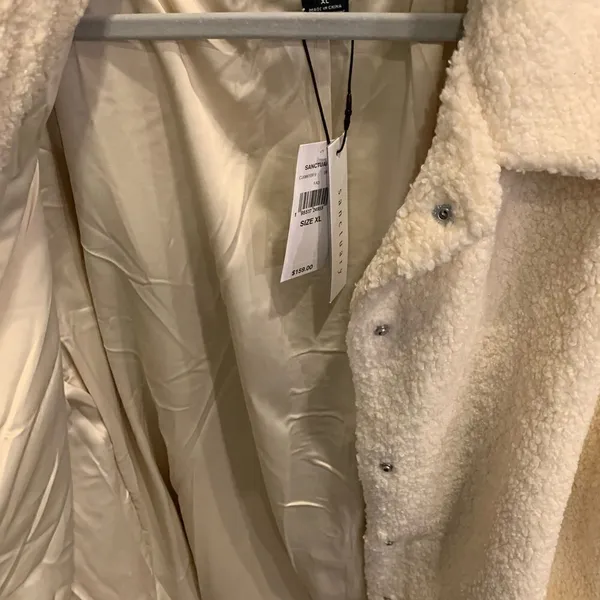 Sanctuary NWT Sherpa Jacket. Size: XL. Satin lined. - Image 3