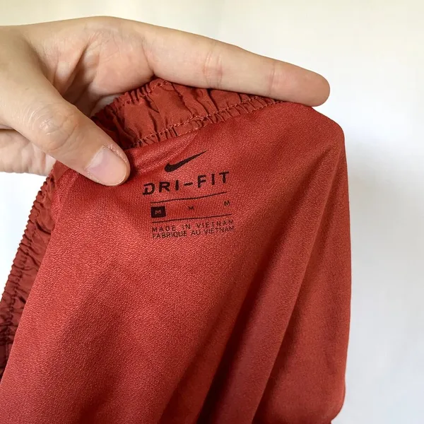Nike‎ dri-fit coral rust red athleisure shorts elastic waist women's size medium - Image 5