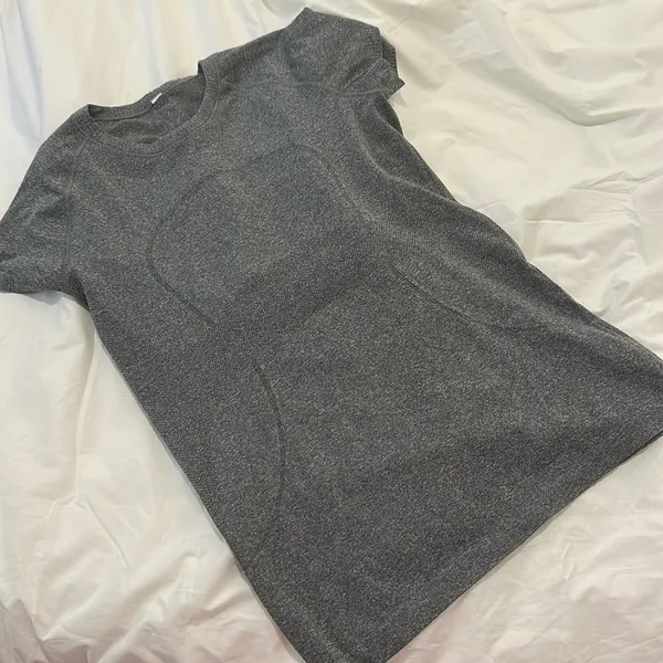 Lululemon Grey Swiftly Tee - Image 2