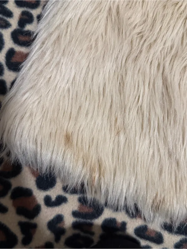 2000s vintage style cream faux fur vest - Image 5