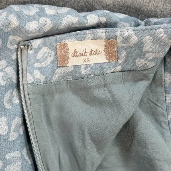 Altar'd State High Rise Shorts Women's X-Small Blue Animal Print Flat Front - Image 8