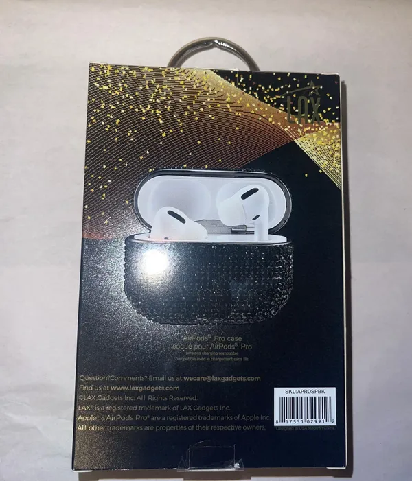 AirPods Pro Hardshell Case in black rhinestone/ New in Box - Image 4