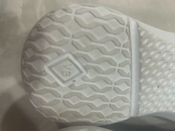 Vera Bradley Quilted Slip-Ons Size 9 - Image 7