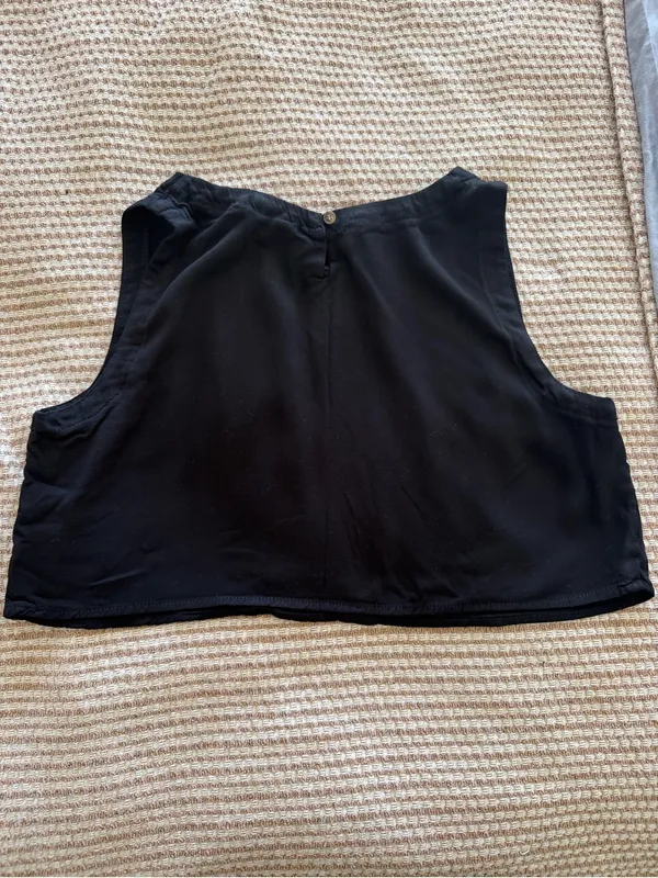 Petal & Pup Sutton Sleeveless Crop Top in US 10 - Image 2