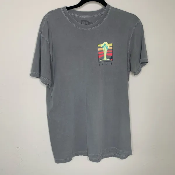 Yellowstone T shirt Bright Back Graphic Tee Sz Medium Cotton - Image 5