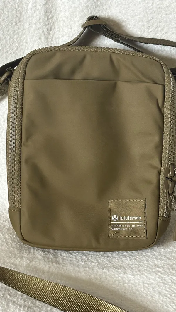 Lululemon Modern Easy Access Crossbar - Image 2