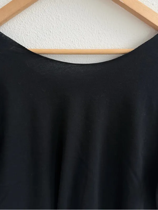 Olivia Rodrigo off-the-shoulder black graphic tee - Image 9