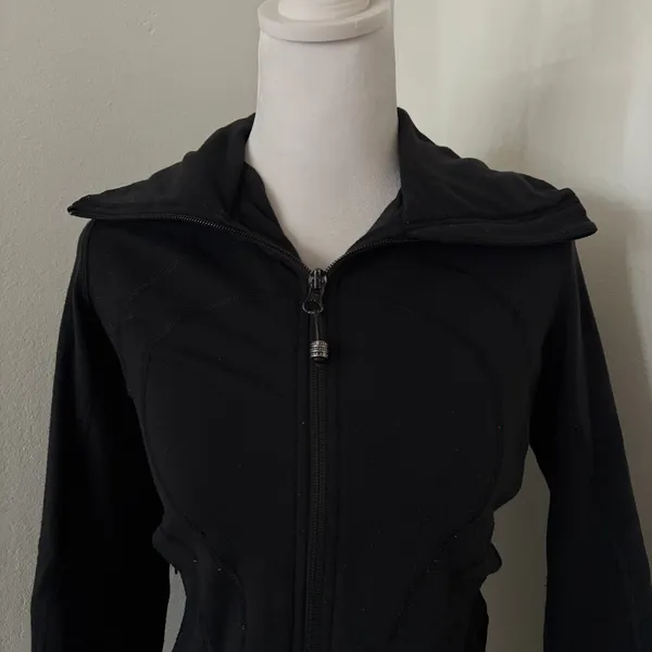 Lululemon running jacket with hoodie  - Image 3