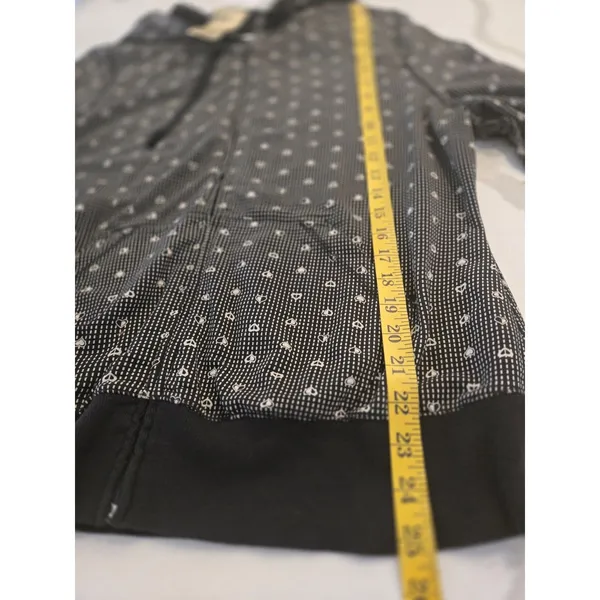 Q Womens 1X Zip Up Hoodie Sweatshirt Heart Micro Print Black White Y2K Pocket - Image 9