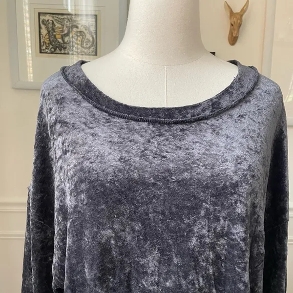 We The Free People Crushed Velvet Sweatshirt Dark Grey M - Image 3