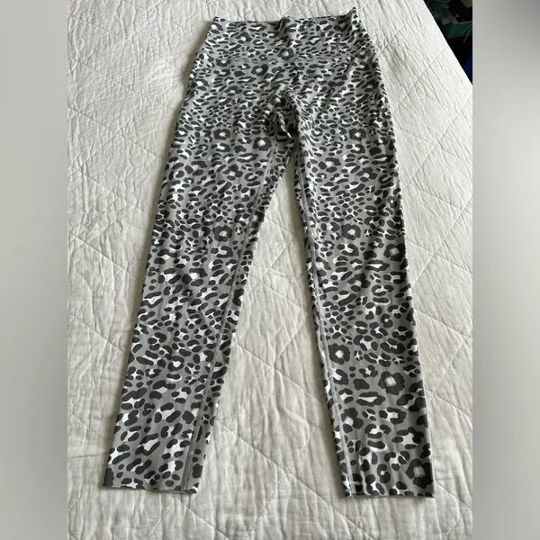 Offline by Aerie High Rise 7/8 Leopard Leggings - Image 2