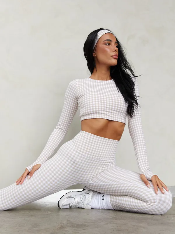 Astoria Activewear LUXE BALANCE Staple Sleeved Crop in Beige Gingham Size Small - Image 4