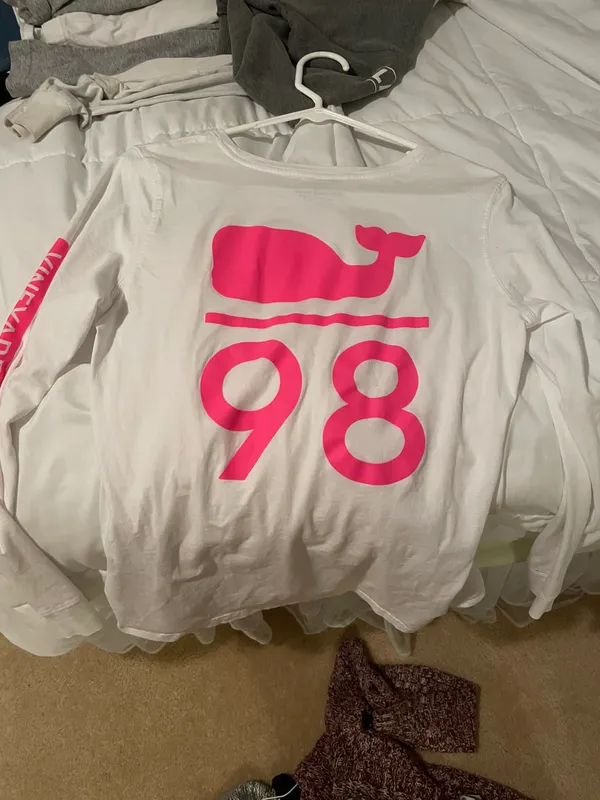 Vineyard Vines Long Sleeve - Image 2