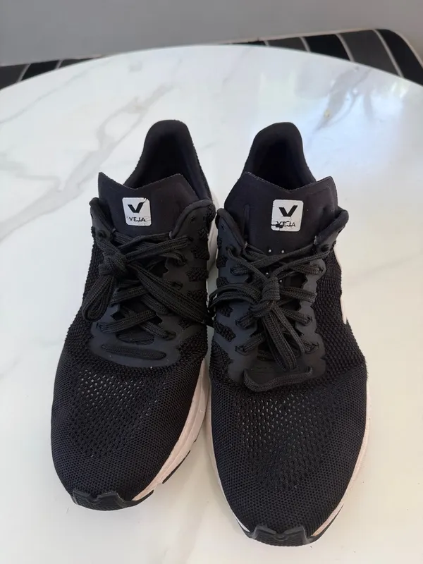 Veja Women's Black and White Athletic Sneakers - Image 5