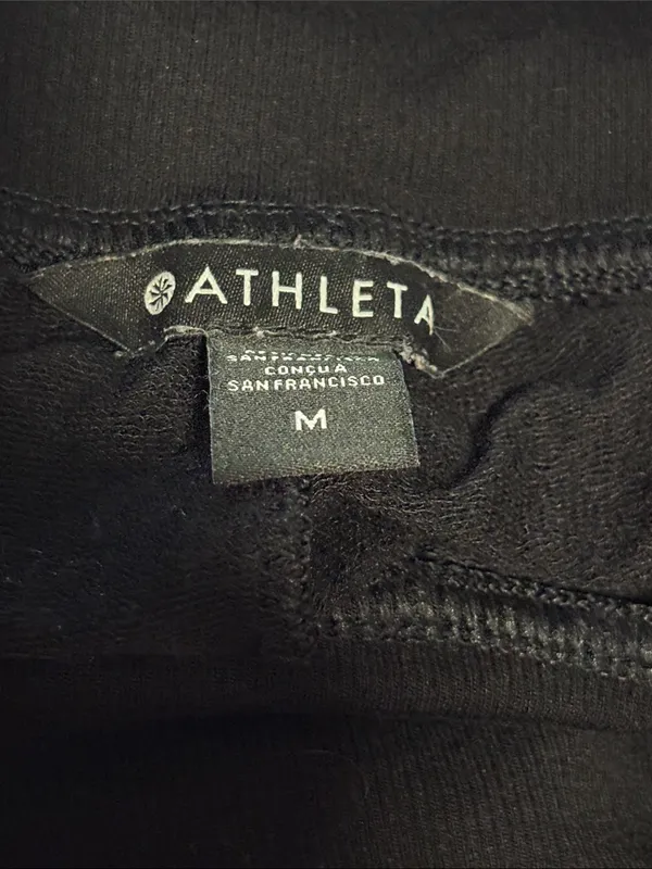 Athleta Breathe Shortie Black Soft Shorts Size medium - Image 4