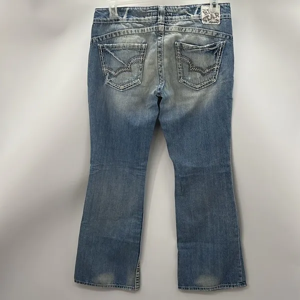 Big Star Casey K low rise fit size 30 short distressed - Image 4