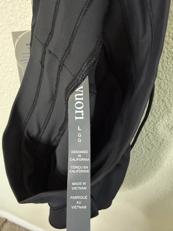 NWT Vuori Women's Daily Speed 2.5" Short Black Womens Size L - Image 6