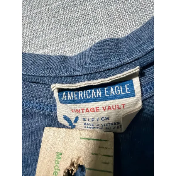 American Eagle Vintage Vault Blue Graphic Tee Shirt Womens Small 1977 Varsity‎ - Image 4