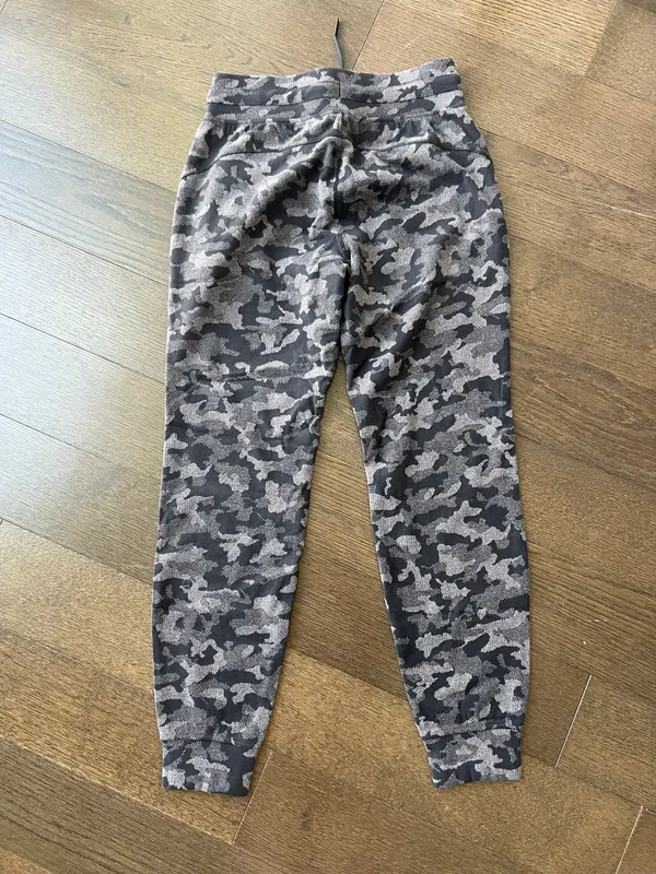 Lululemon ready to rulu camo joggers - Image 2