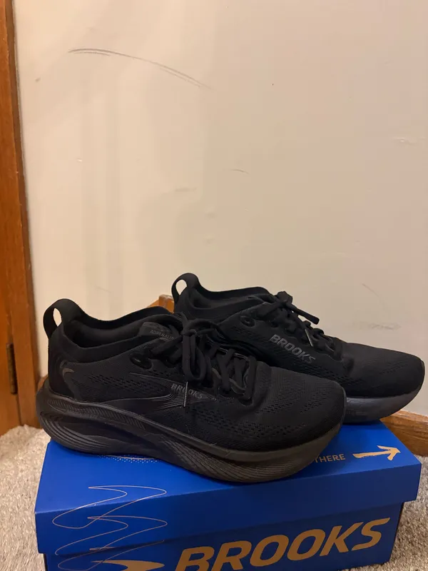 Brooks adrenaline shoes  - Image 2