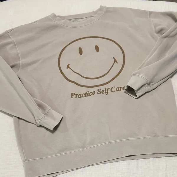 PacSun Cream Smiley Crewneck Sweater - Image 7