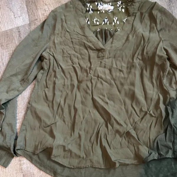 Anthropologie‎ Porridge Aidan Shirt Top Green Size S 3/4 Roll Sleeve Dog Detail - Image 8