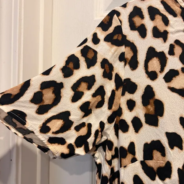 H & M Womens Leopard Print Short Sleeve Top Viscose Size 12‎ Office Party - Image 2