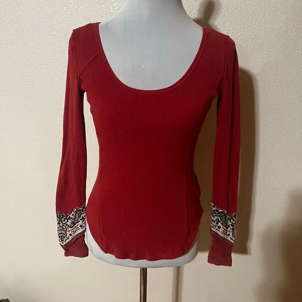 We the Free | Free People faded red thermal bandana cuff long sleeve shirt S - Image 2