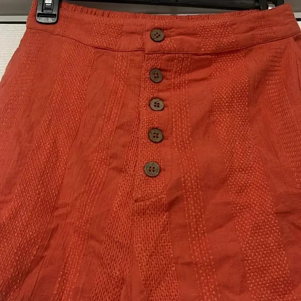 Free People High Waist Orange Rust Button shorts small - Image 3