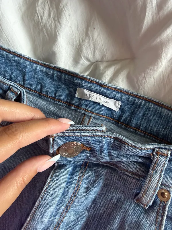 STS Blue Aubrey High-Rise Light Blue Distressed Denim Shorts - Image 3