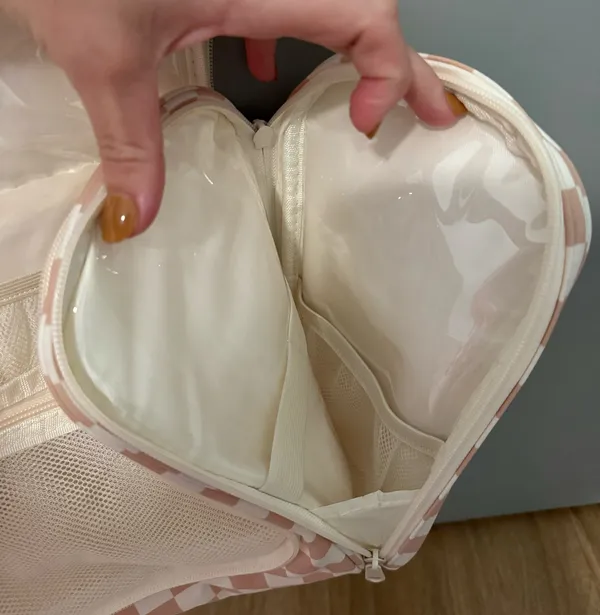 Amazon Narwey Hanging Toiletry Travel  Bag - Image 9