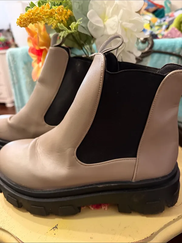 🥾🥾🥾BOGOHO🥾🥾🥾Women's Chunky Chelsea Combat Boot in Taupe-9 - Image 2