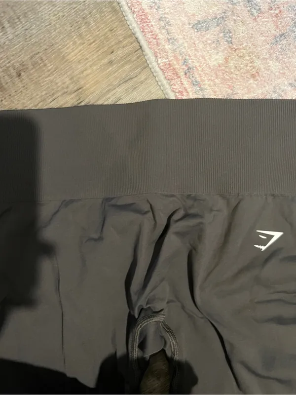 Gymshark medium leggings - Image 9