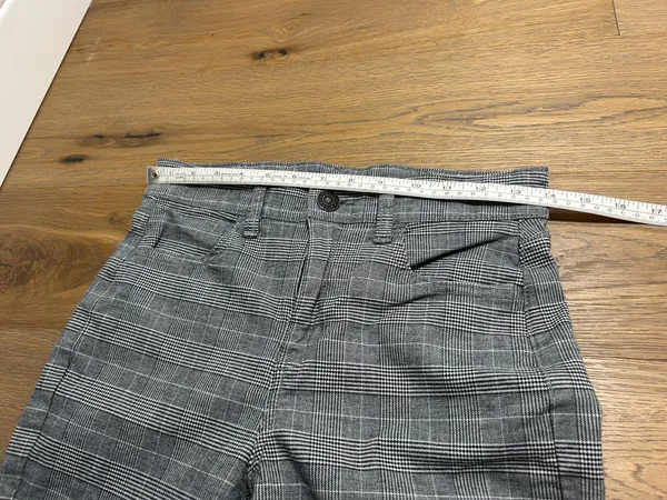 Size 4 American Eagle plaid skinny jeans - Image 10