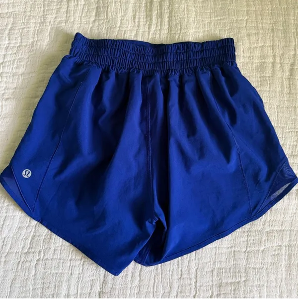 Lululemon hotty hot shorts 💙🦋🫐 - Image 2