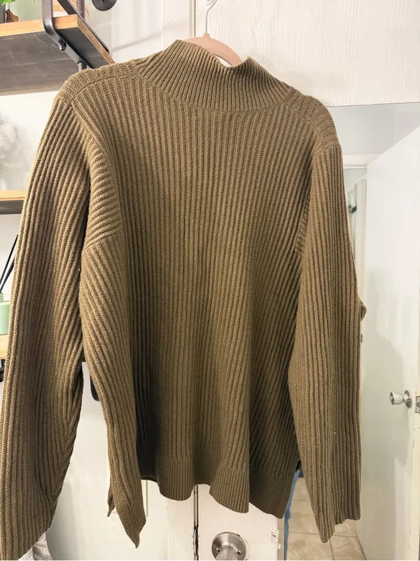 Banana Republic Olive Ribbed Mock Neck Sweater - Image 4