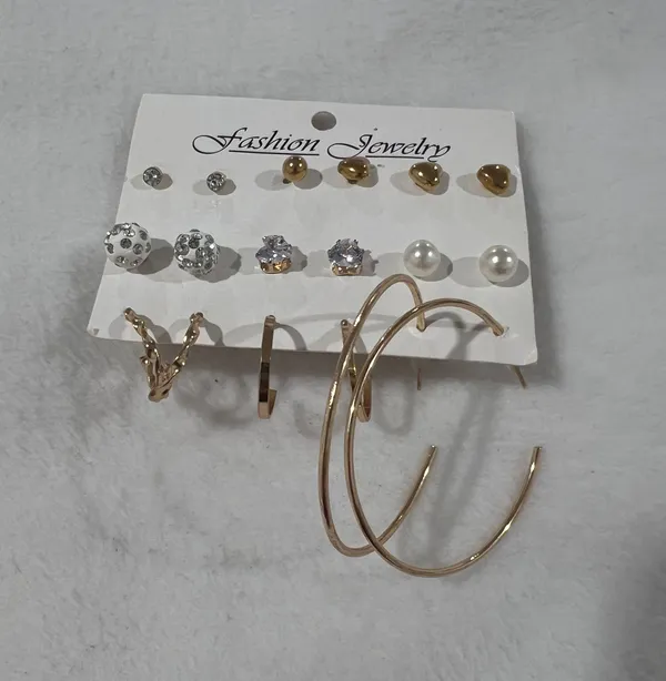 Elegant Gold - Image 2