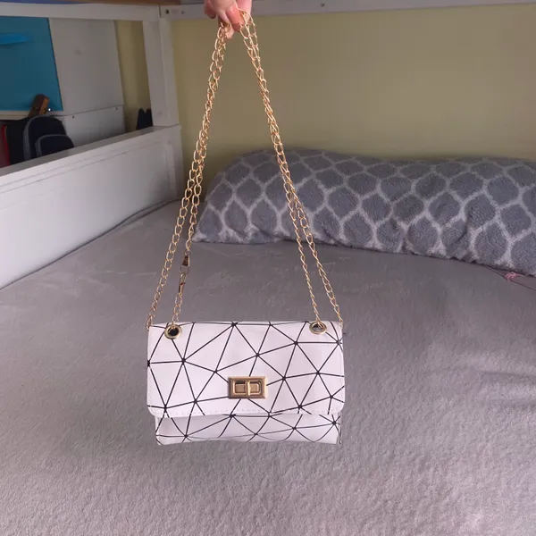 Y2k White Shoulder Bag - Image 4