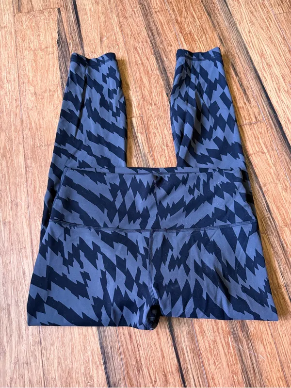 Lululemon Zig Zag Printed Legging - Image 2