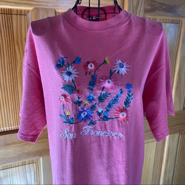 Vintage San Francisco Embroidered Floral T-shirt Pink Size Medium - Image 4