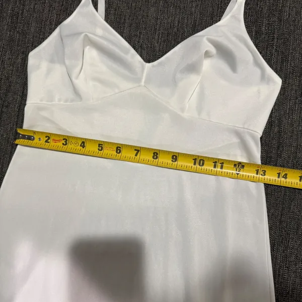 Vintage White Full Slip Lace‎ Trim Adjustable Spaghetti Straps V-Neck Mid-Length - Image 12