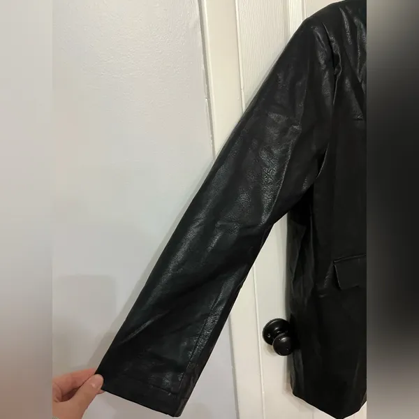 NASTY GAL Oversized faux Leather single‎ breasted Blazer black size 10 - Image 5