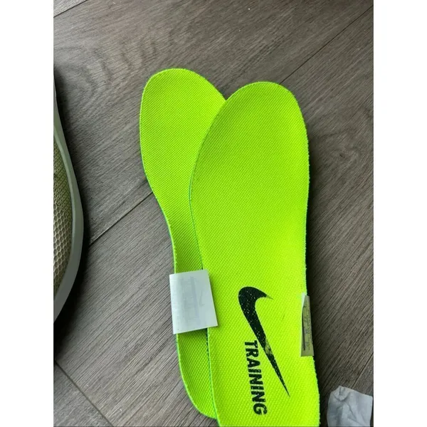 Nike Free Womens Running Shoes Sz 8 M - Image 2