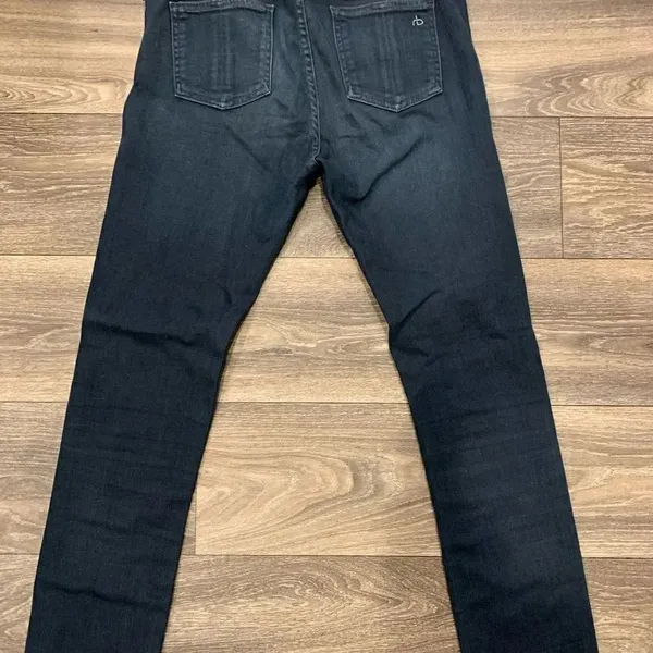 Rag & Bone Capri denim jeans. Size: 27. Raw edge at the bottom. - Image 4